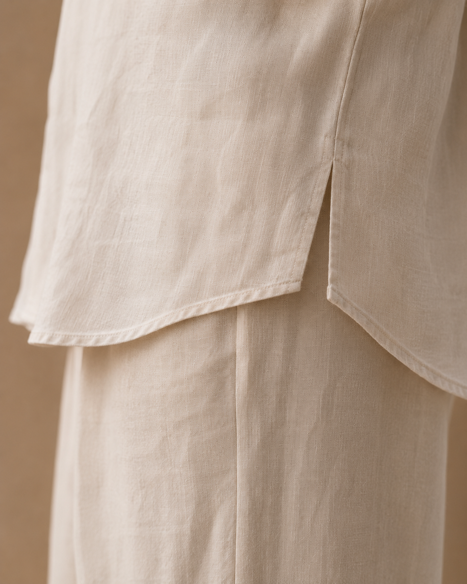 Detail of ATHAR Linen Relaxed Fit shirt hem construction | تفصيل خياطة حاشية قميص أثر الكتان الفضفاض