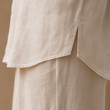 Detail of ATHAR Linen Relaxed Fit shirt hem construction | تفصيل خياطة حاشية قميص أثر الكتان الفضفاض
