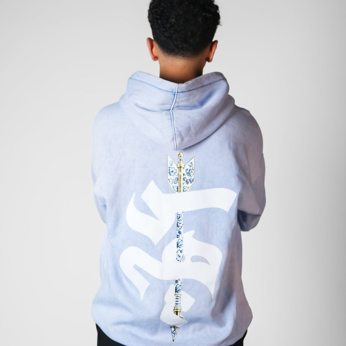 QADIM Sahm washed hoodie in baby blue, arrow back print | ضهر هودي سهم المغسول البيبي بلو